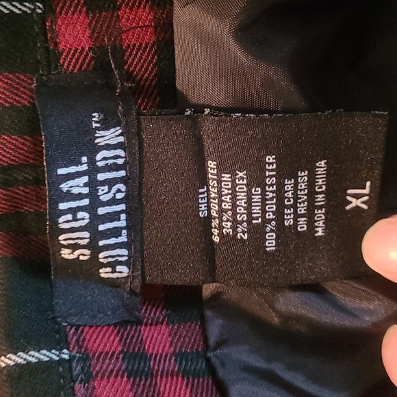 Dark Red Plaid Crop Girls Blazer - Picture 5 of 7